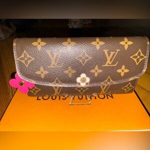 Authentic LV fuchsia monogram flower bloom Emilie wallet-Preloved with 1 callout